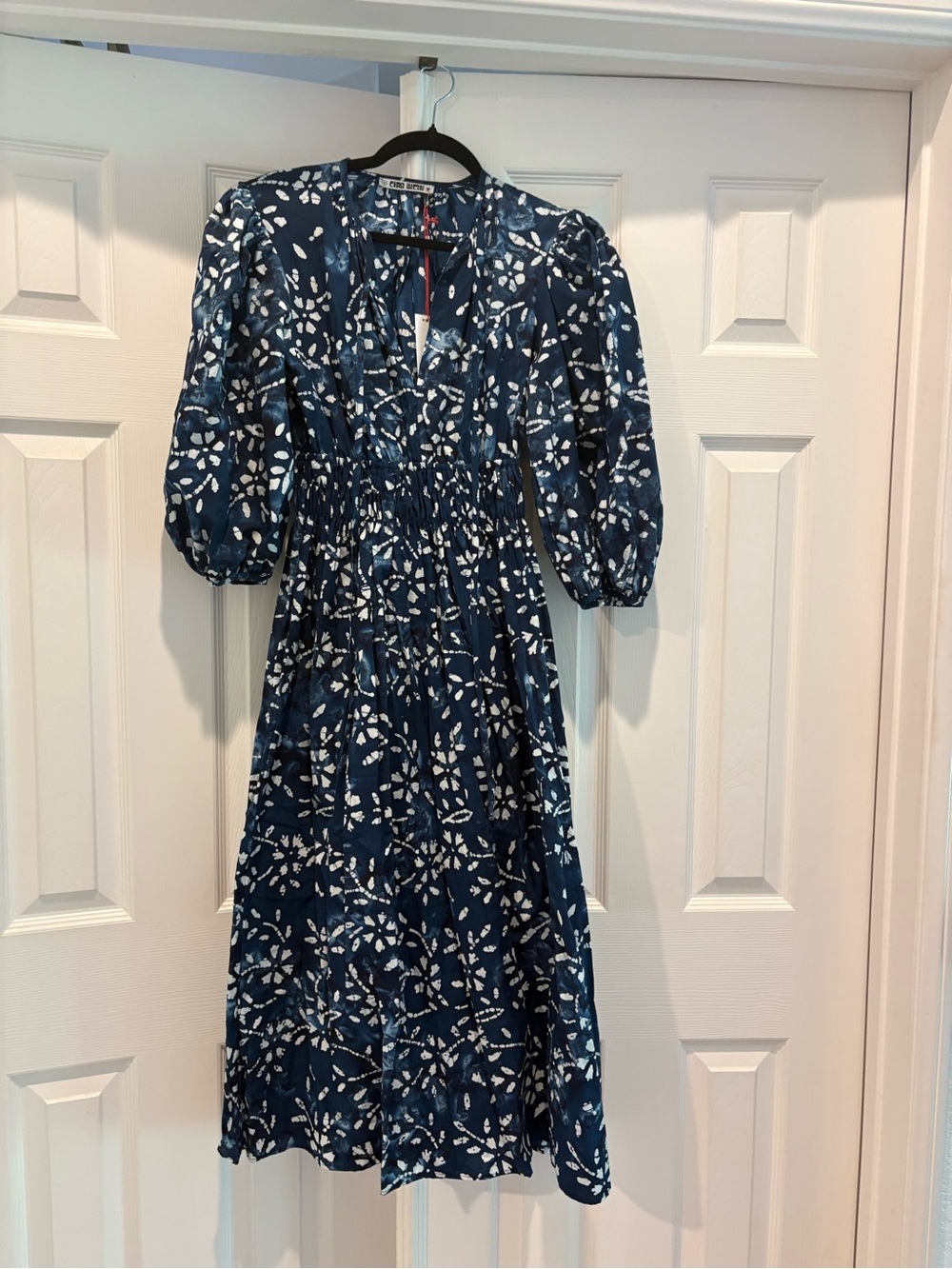 NWT Ciao Lucia Georgina Navy and White Floral Midi Dress size small